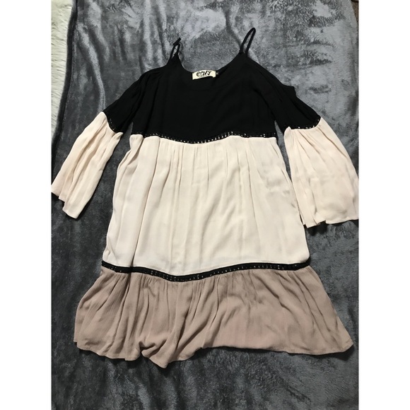 Color Block Cold Shoulder Dress! - Picture 4 of 5